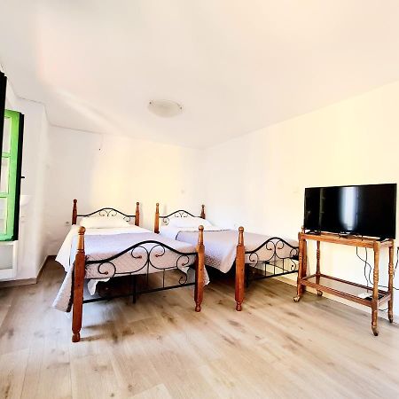 Piccolo Modern Suites Old Town Rhodes City 外观 照片